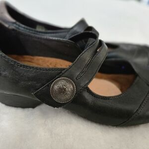 Cobb Hill by New Balance Black Flats with Button Detail